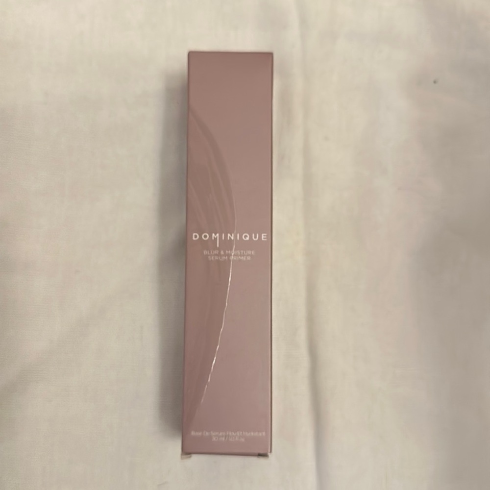 Dominique blue and moisture serum primer